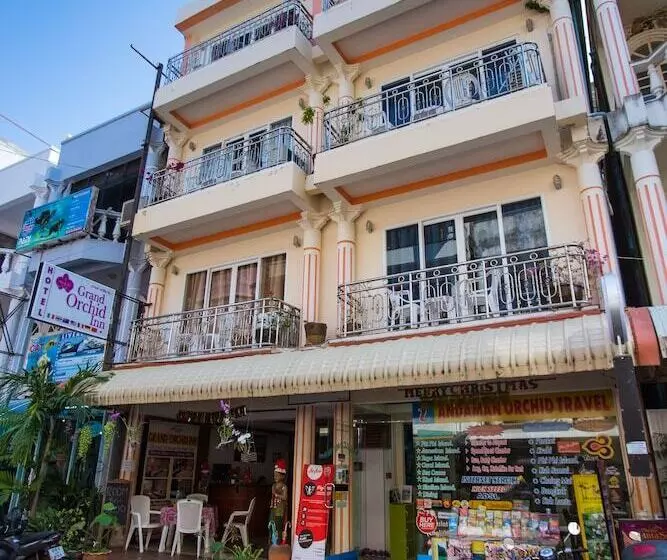 Hotel Grand Orchid Inn