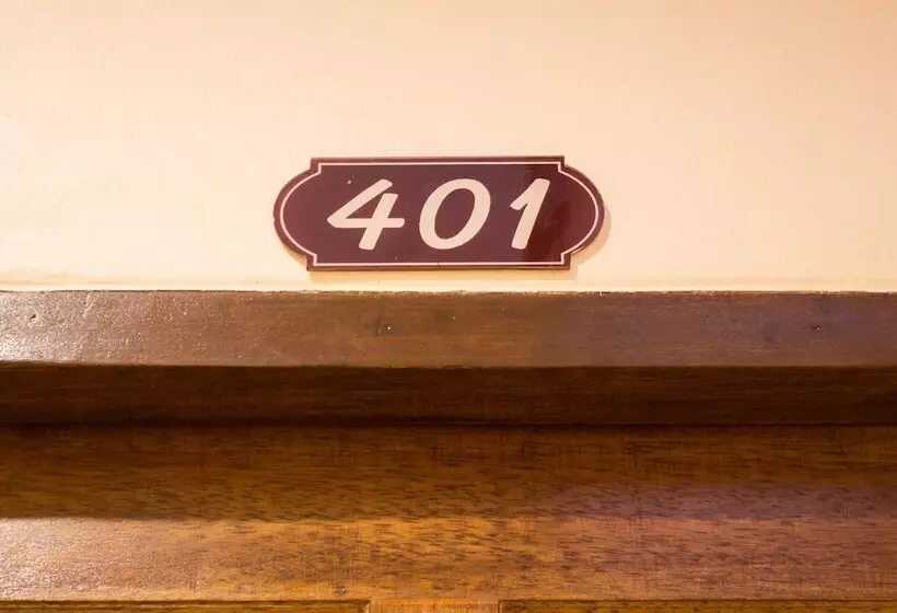 Hotel Grand Orchid Inn