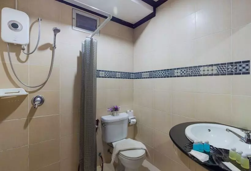 Hotel Grand Orchid Inn