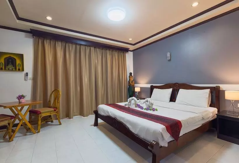 Hotel Grand Orchid Inn