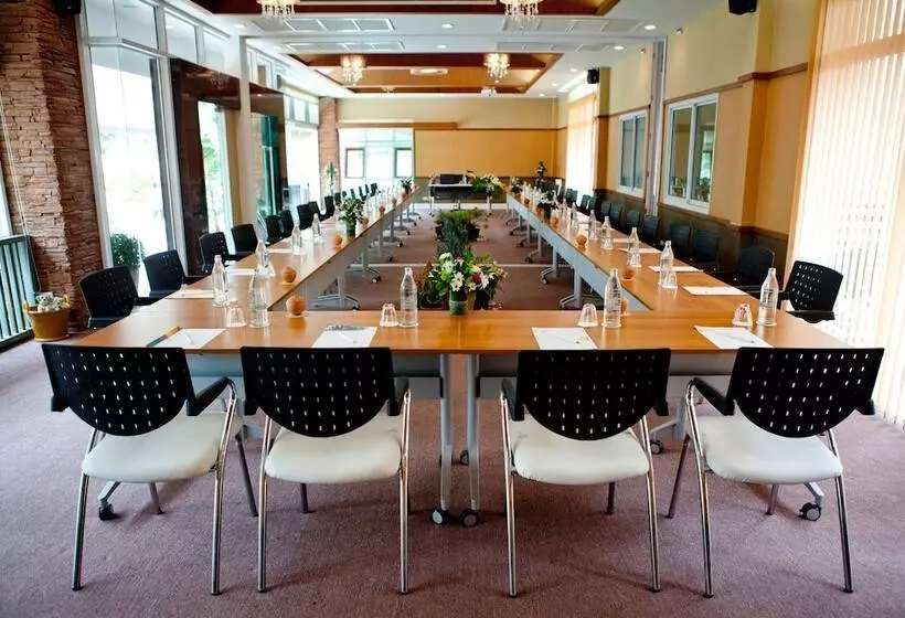 ホテル Vartika Resovilla Kuiburi Beach Resort And Villas