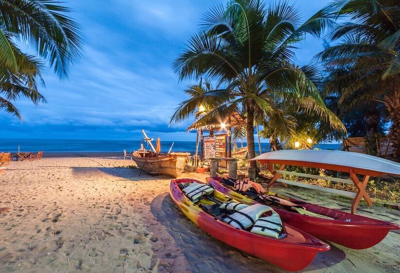 בית מלון כפרי Vartika Resovilla Kuiburi Beach Resort And Villas