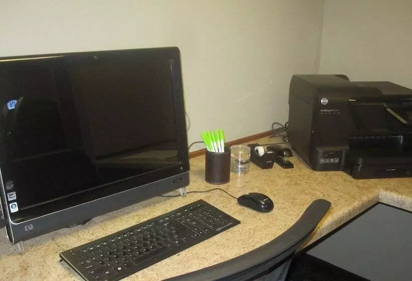 Astoria Hotel & Suites   Glendive