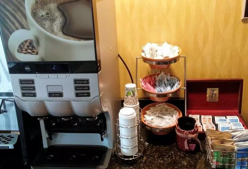 Astoria Hotel & Suites   Glendive