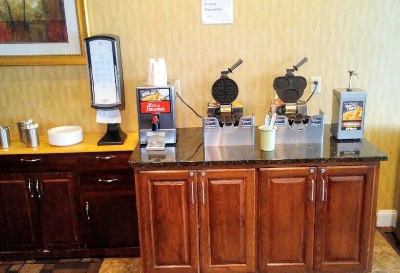 Astoria Hotel & Suites Glendive