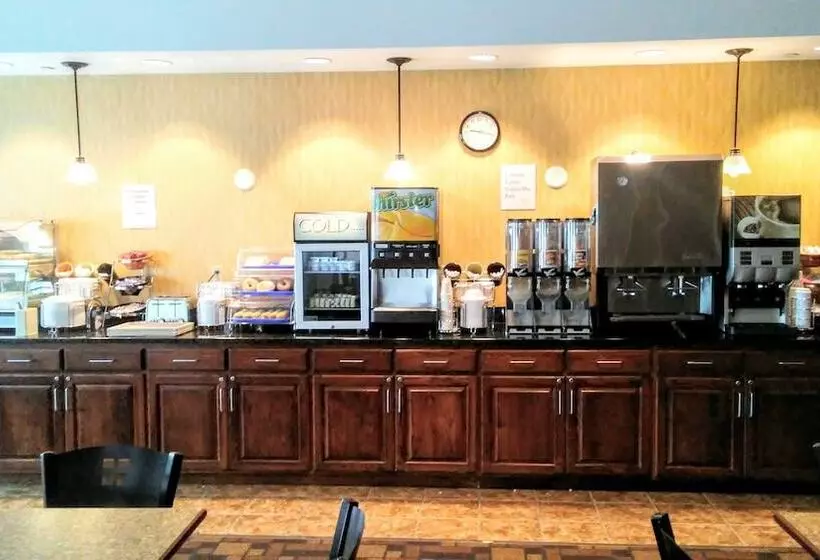Astoria Hotel & Suites   Glendive