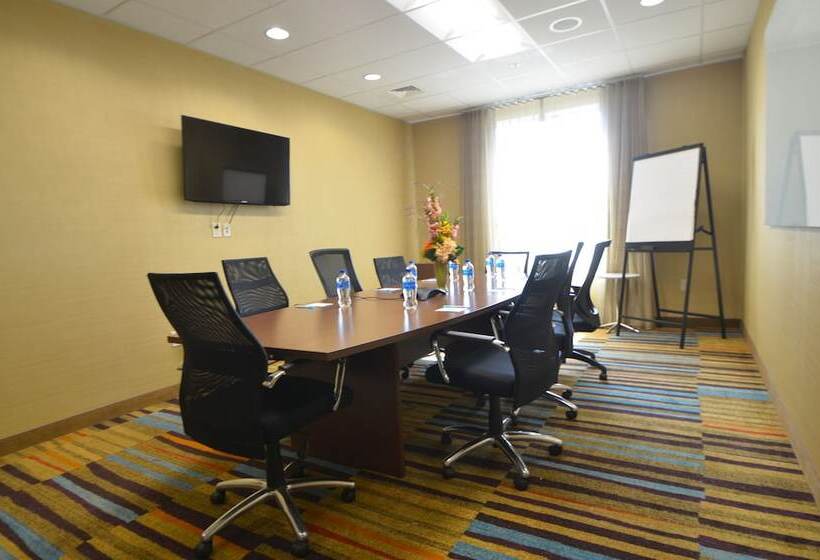 Отель Fairfield Inn & Suites By Marriott Chincoteague Island Waterfront