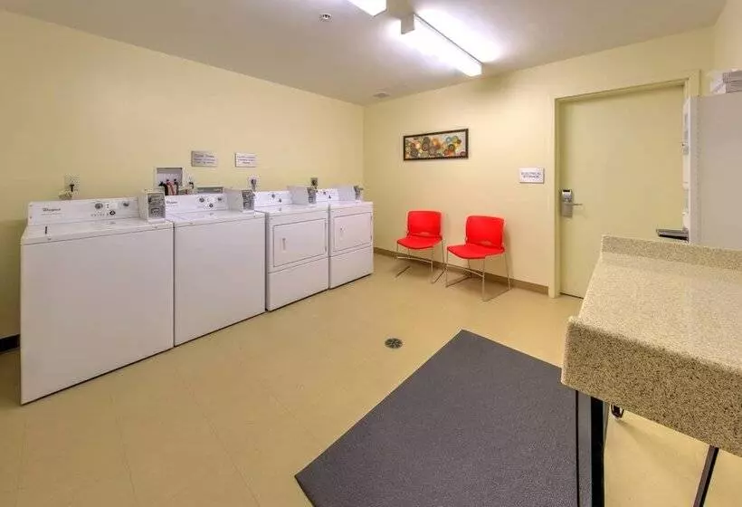 Отель Fairfield Inn & Suites By Marriott Chincoteague Island Waterfront