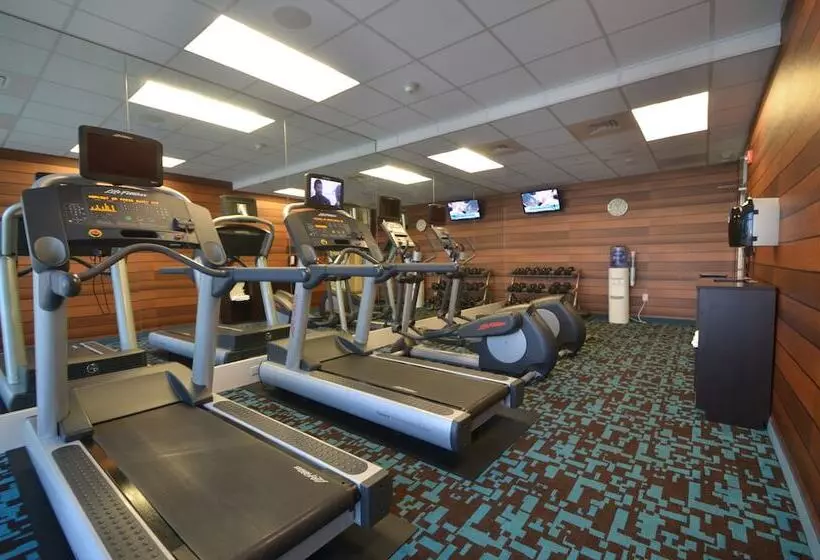 Отель Fairfield Inn & Suites By Marriott Chincoteague Island Waterfront