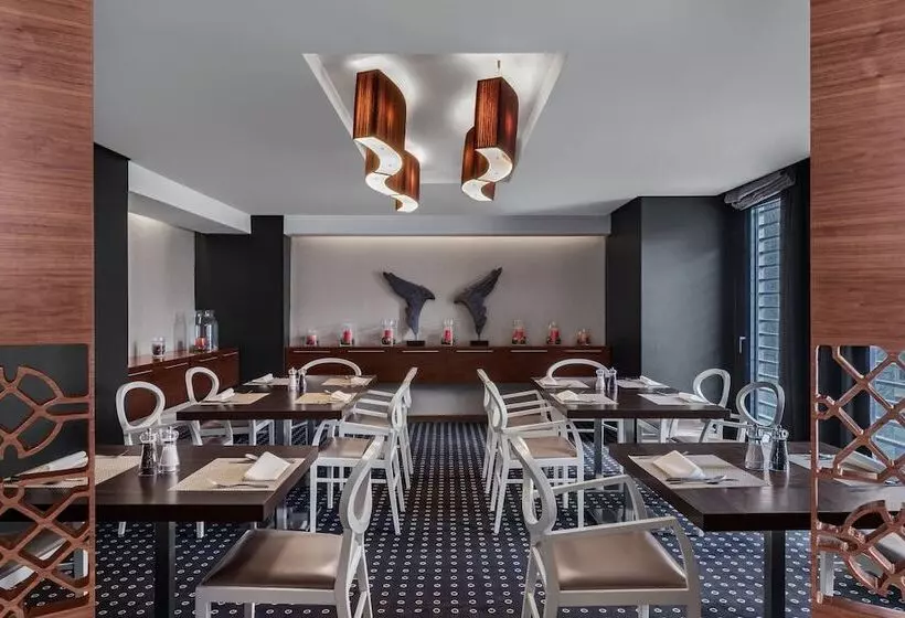 فندق Four Points By Sheraton Doha