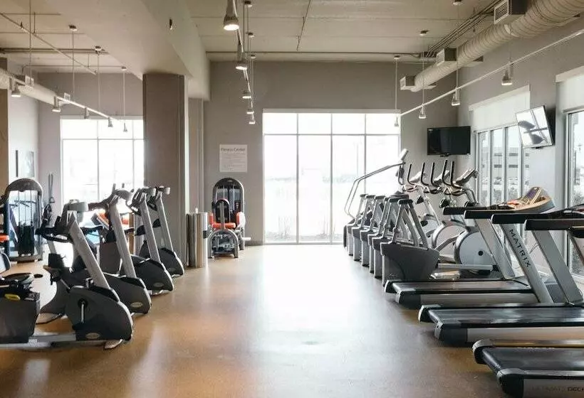 호텔 Holiday Inn And Suites East Peoria, An Ihg