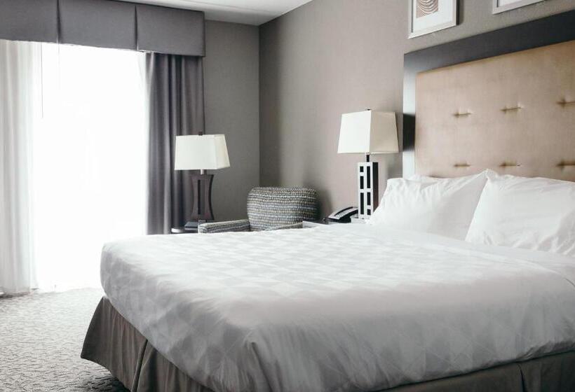 Отель Holiday Inn And Suites East Peoria, An Ihg