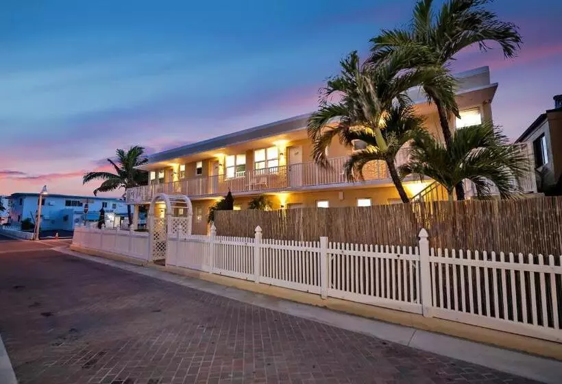 فندق Laguna Blu Beach