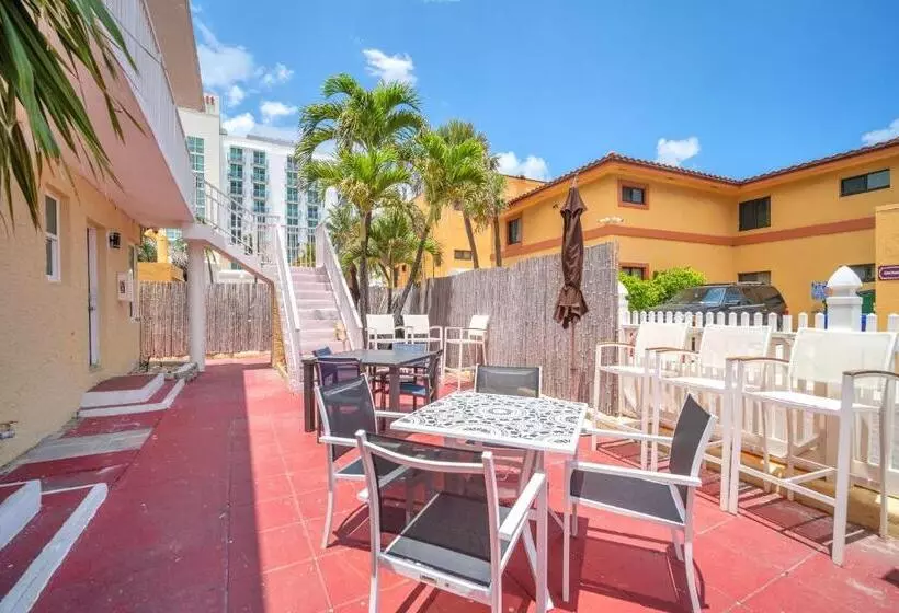 فندق Laguna Blu Beach