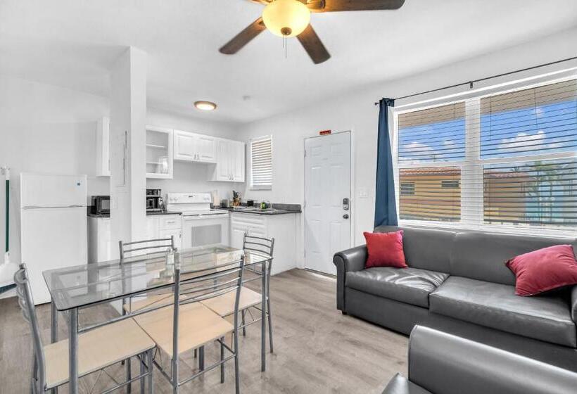 בית מלון כפרי Laguna Blu Beach