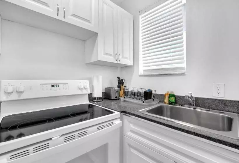 فندق Laguna Blu Beach