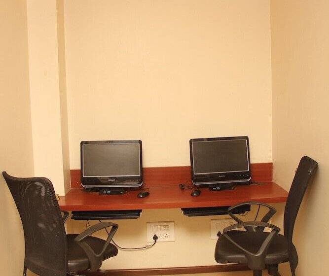 בית מלון כפרי The Aures