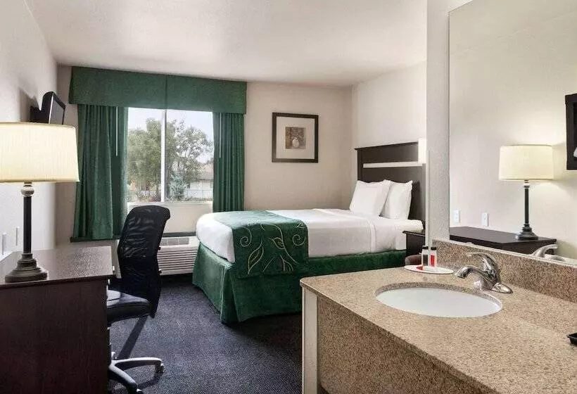 ホテル Travelodge By Wyndham Mcalester