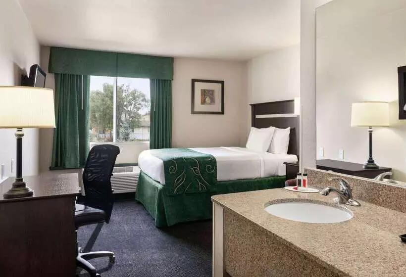 ホテル Travelodge By Wyndham Mcalester