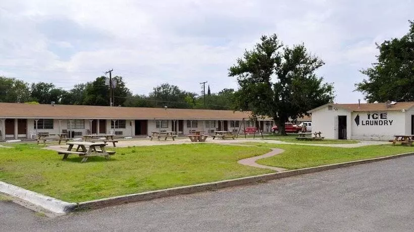 汽车旅馆 Andrews Motor Inn