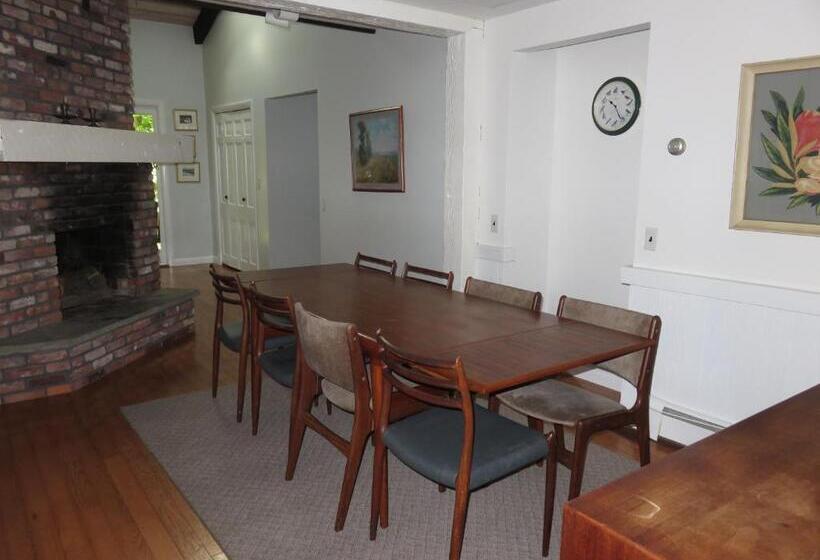 فندق على الطريق The Even Tide