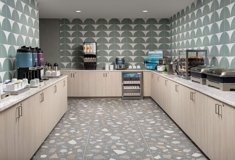 فندق Home2 Suites By Hilton Miami Airport South Blue Lagoon