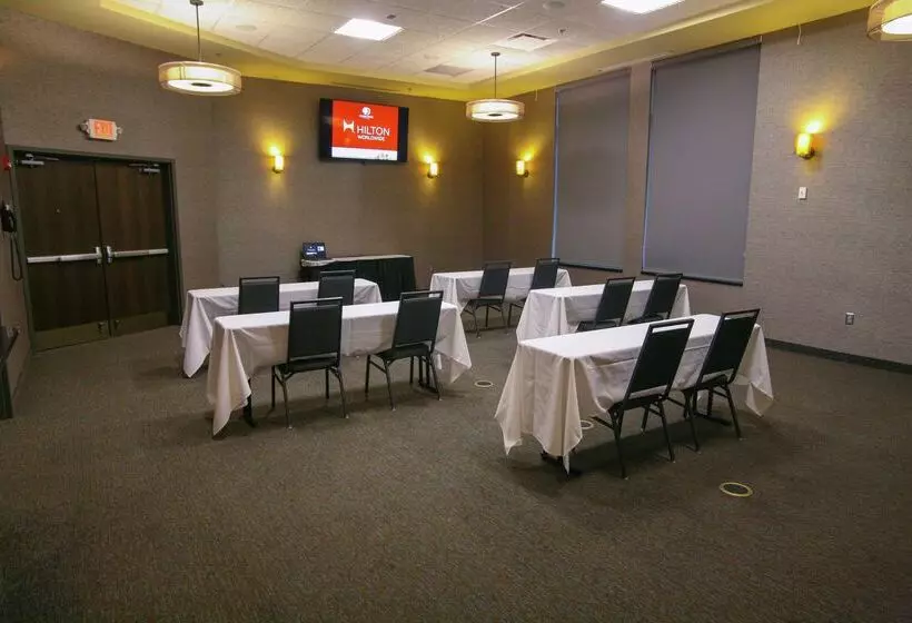 DoubleTree by Hilton Hotel Bemidji