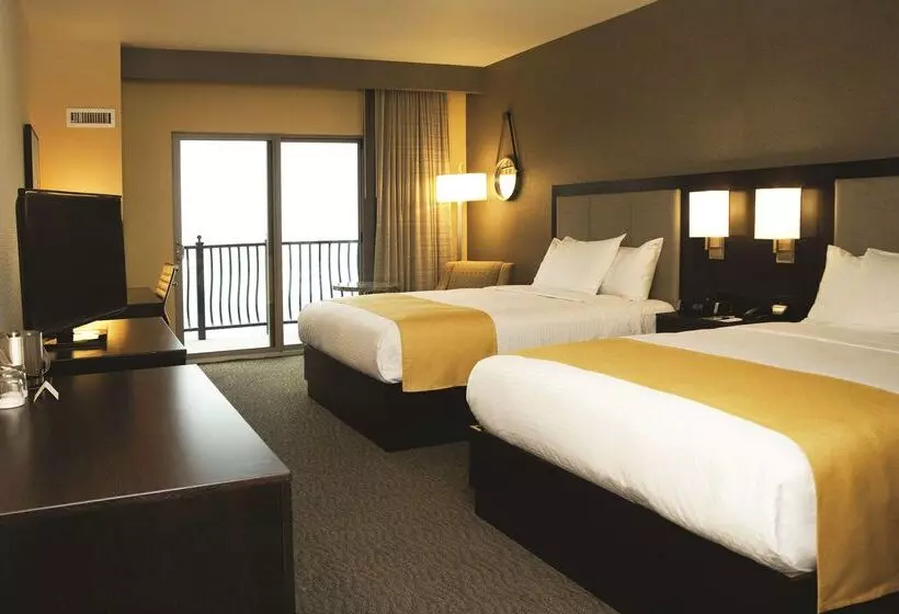 DoubleTree by Hilton Hotel Bemidji