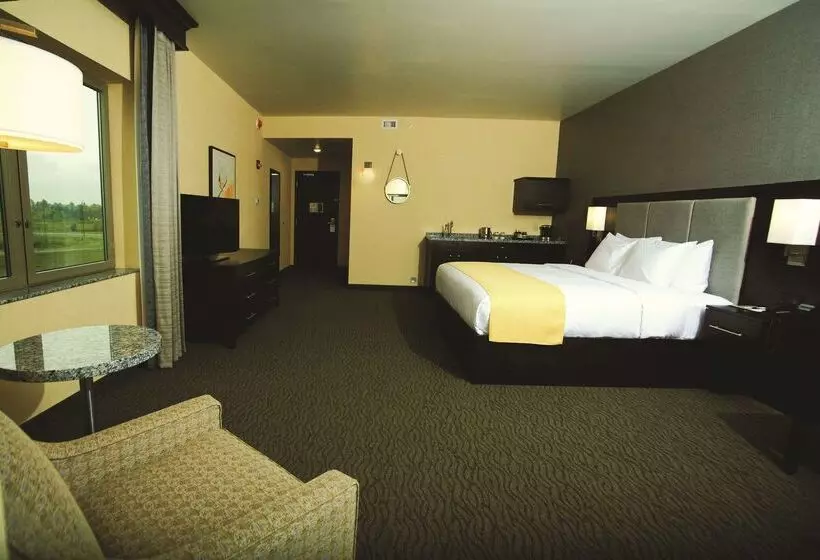 DoubleTree by Hilton Hotel Bemidji