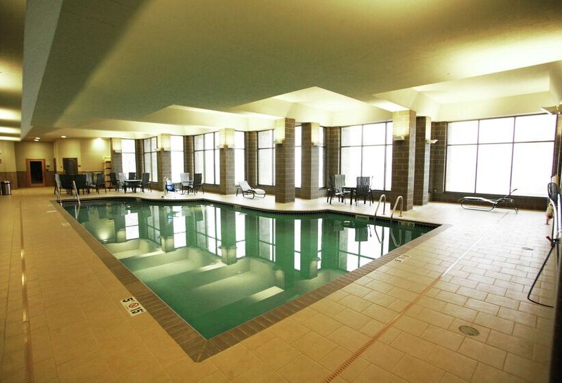 DoubleTree by Hilton Hotel Bemidji