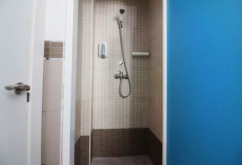 Feel Hostels City Center