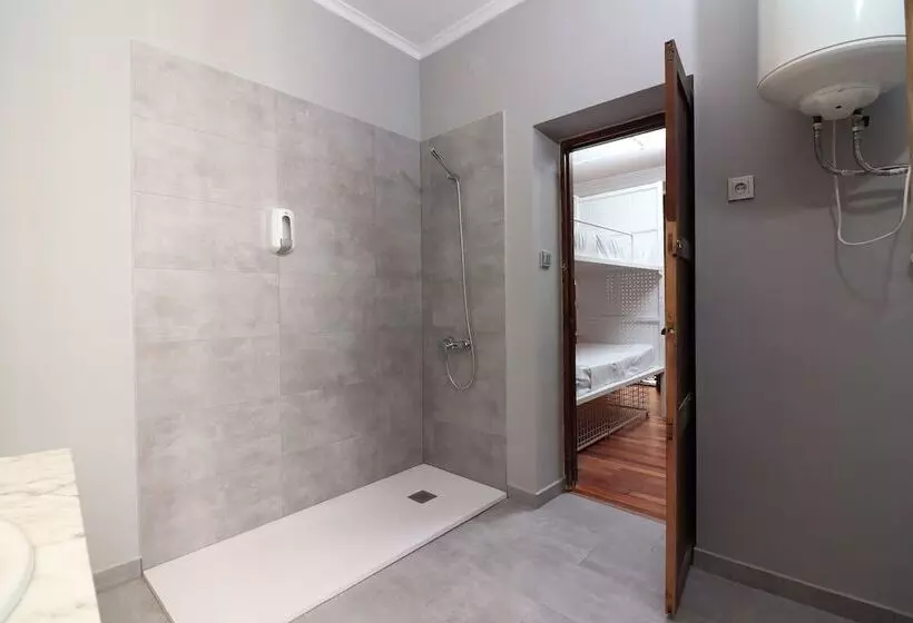 Feel Hostels City Center