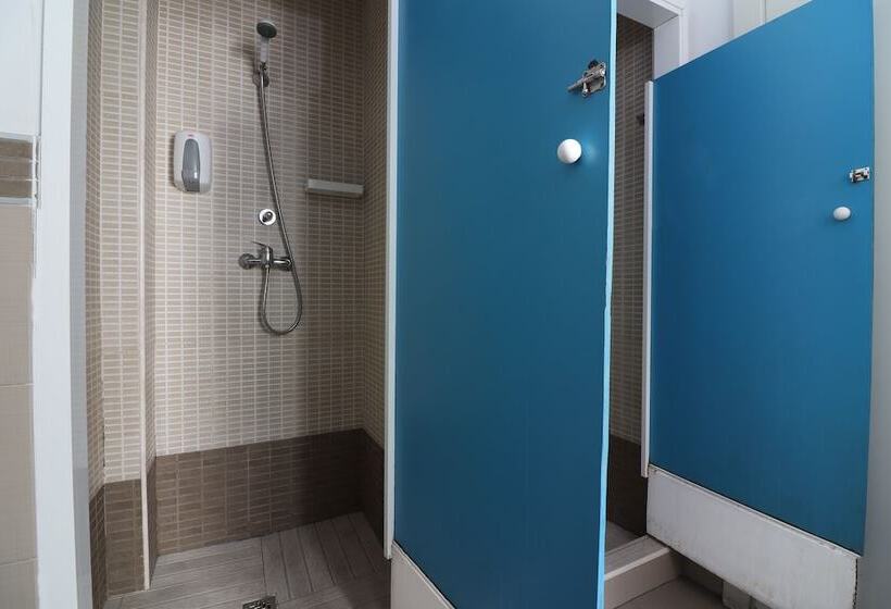 Feel Hostels City Center