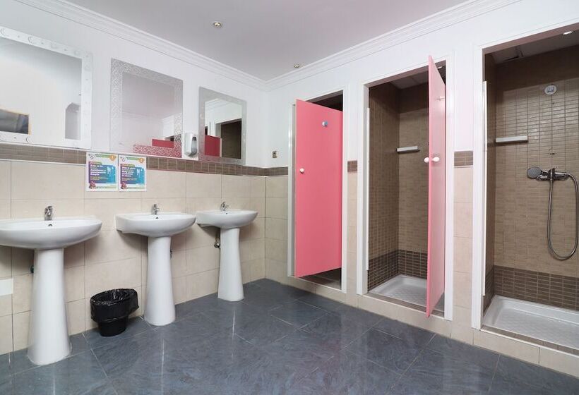 Feel Hostels City Center