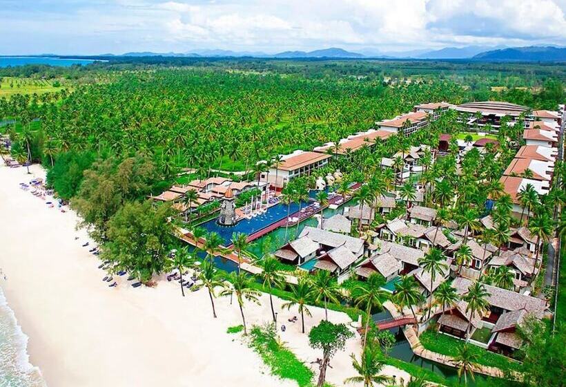 Graceland Khaolak Beachfront Resort