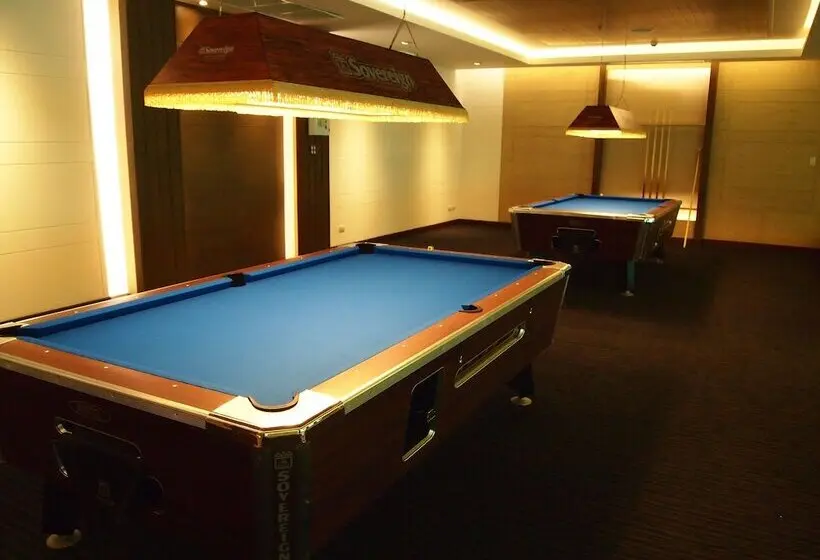 Graceland Khaolak Beachfront Resort