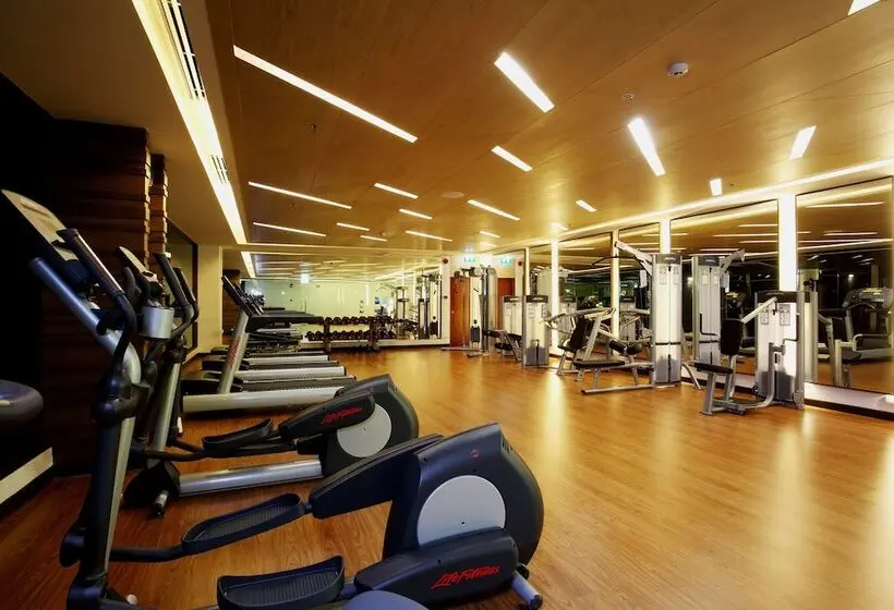 Graceland Khaolak Beachfront Resort