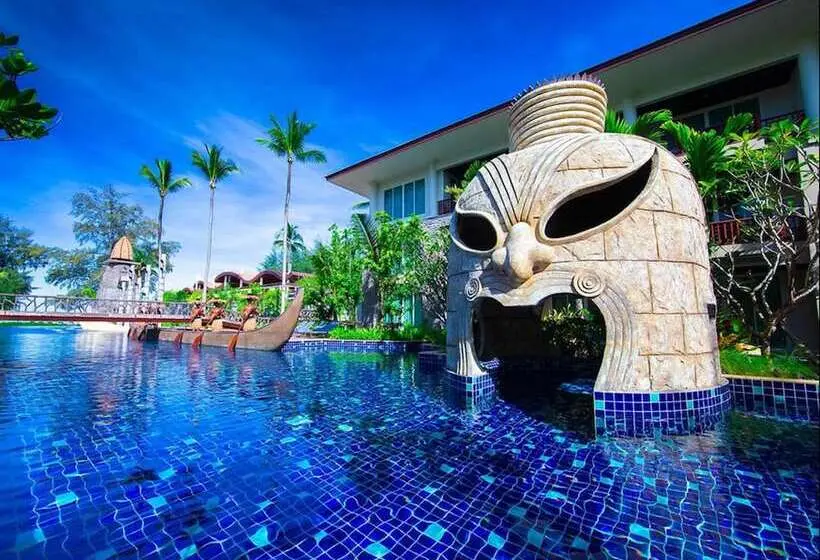 Graceland Khaolak Beachfront Resort
