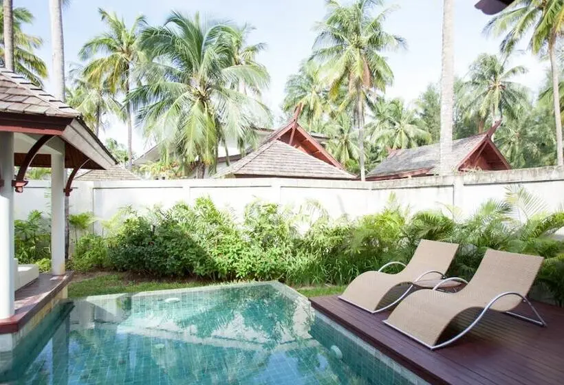 Graceland Khaolak Beachfront Resort