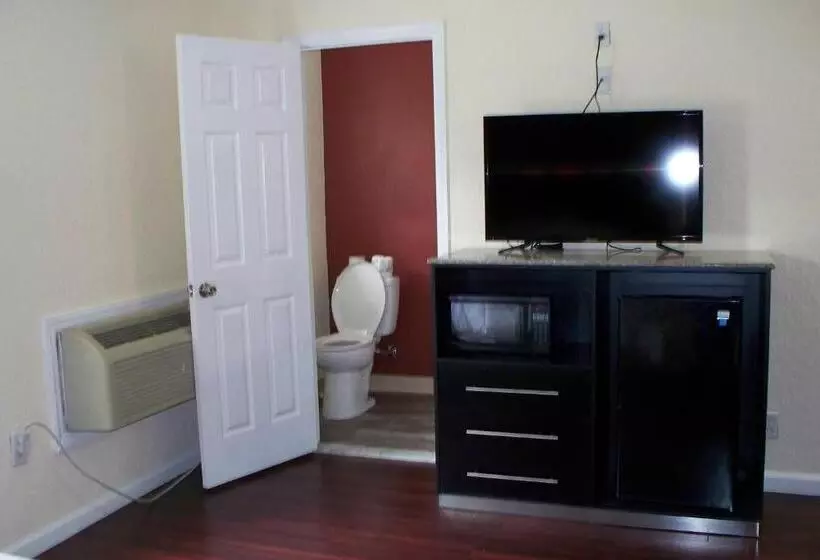 בית מלון כפרי Budget Inn & Suites