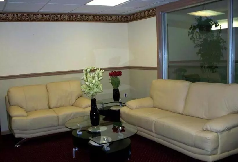 בית מלון כפרי Budget Inn & Suites