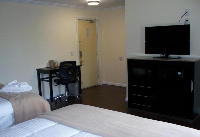 호텔 Budget Inn & Suites