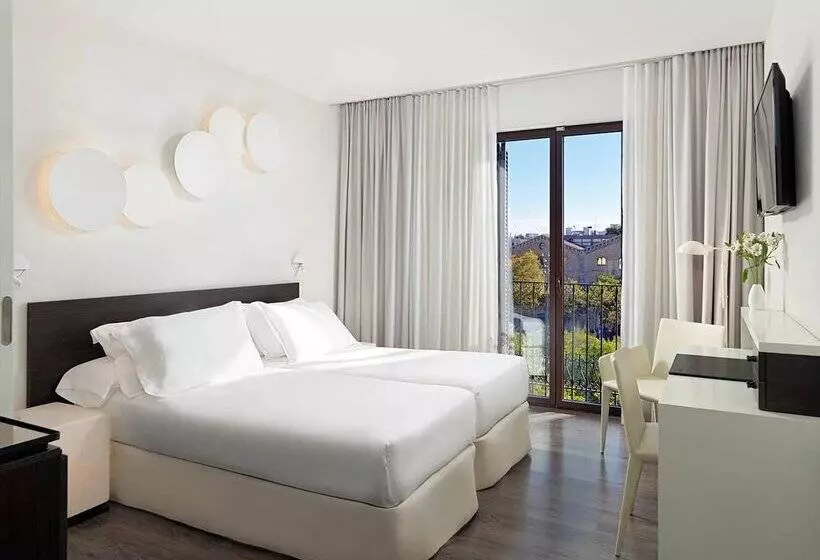 Отель H10 Port Vell 4* Sup