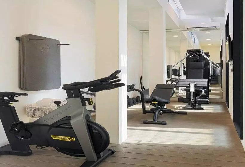 Отель H10 Port Vell 4* Sup