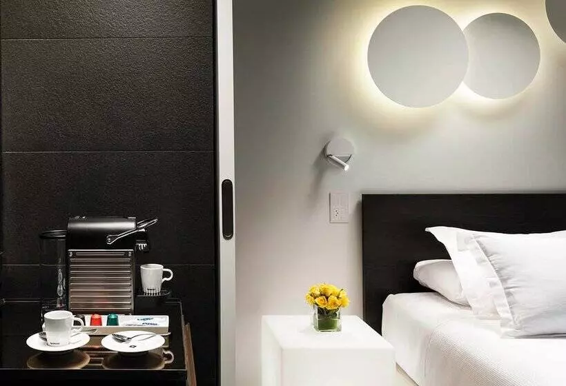 Отель H10 Port Vell 4* Sup