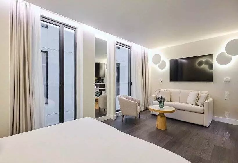 Отель H10 Port Vell 4* Sup