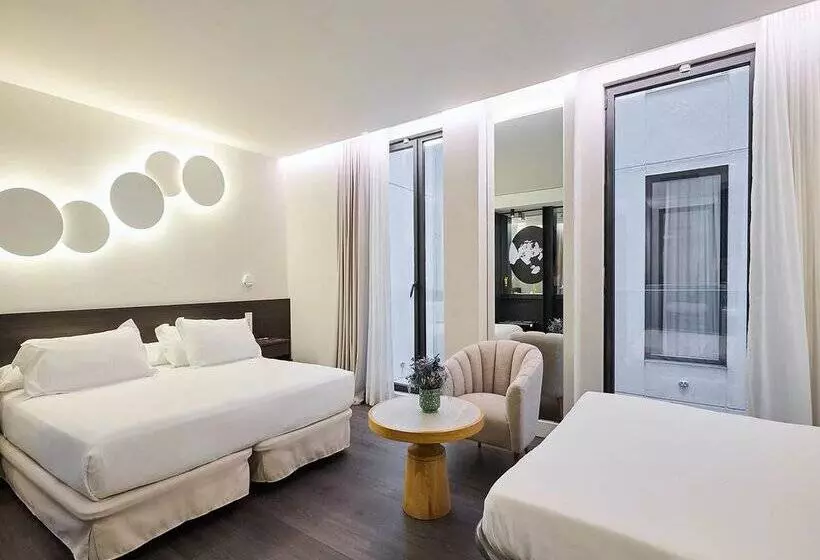 Отель H10 Port Vell 4* Sup