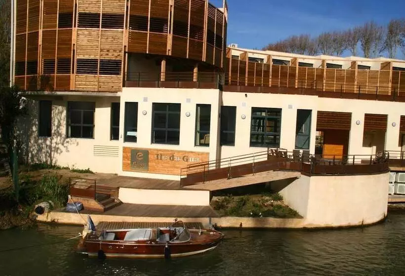 Hotel Ile Du Gua Suites