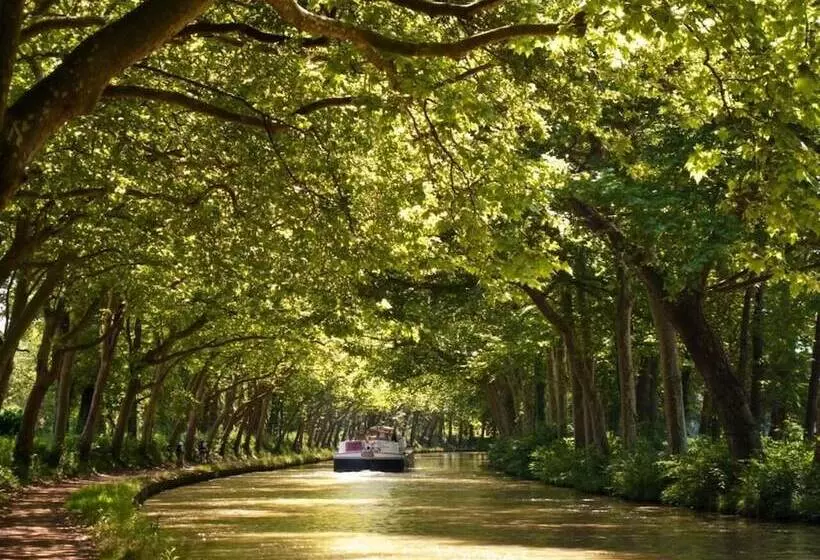 Hotel Ile Du Gua Suites