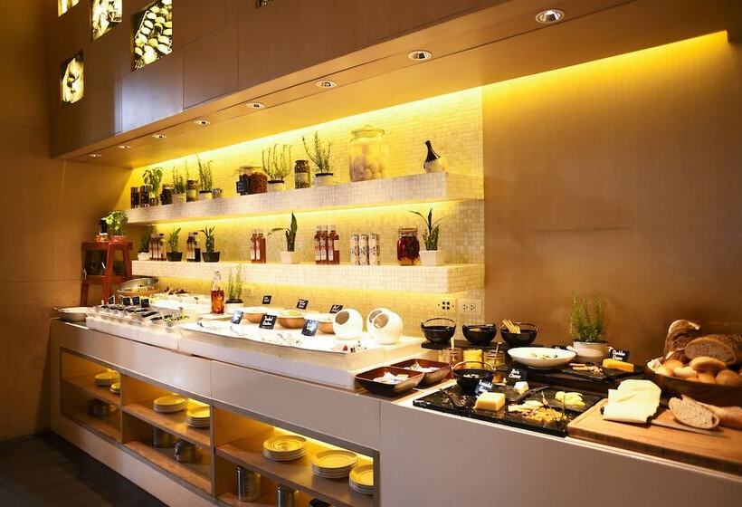 ホテル Jhouse Thonglor